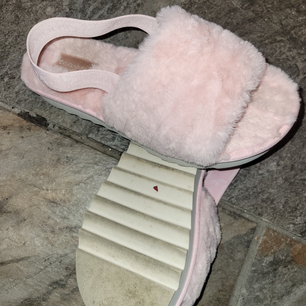 UGGs Koolaburra's - Picture 2 of 4